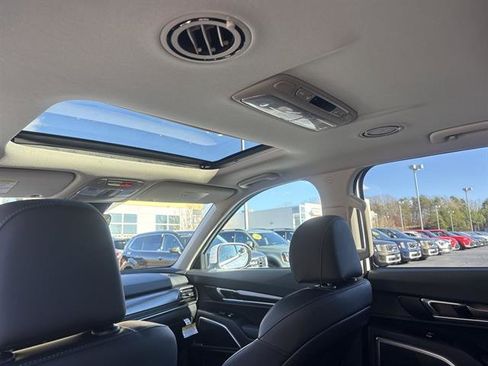 New 2025 Kia Telluride S image 17