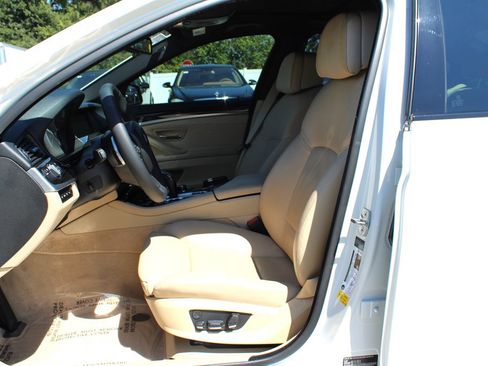 Used 2013 BMW 550i Sedan image 14