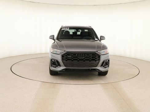 Certified 2025 Audi Q5 e Premium Plus w/ Premium Plus Package image 11