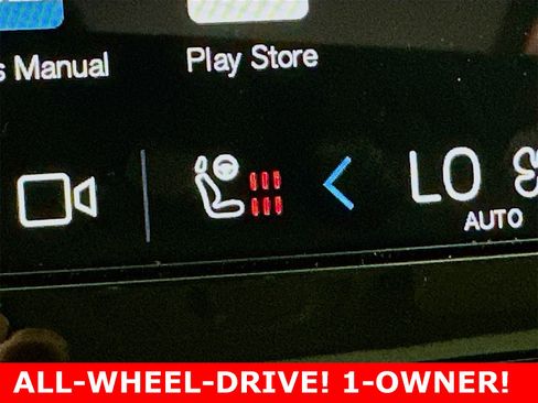 Used 2025 Volvo XC40 B5 Core image 21