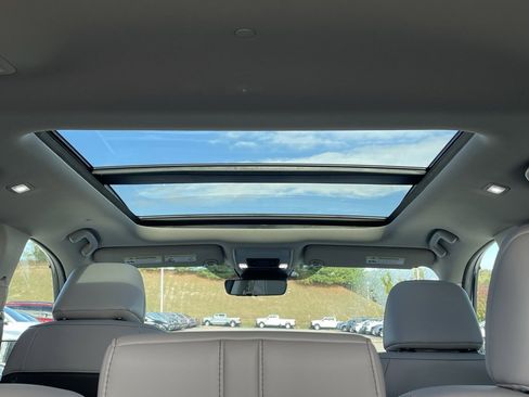 New 2025 Honda Pilot Touring image 20