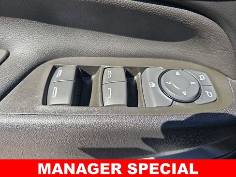 Used 2022 Chevrolet Equinox LT image 28