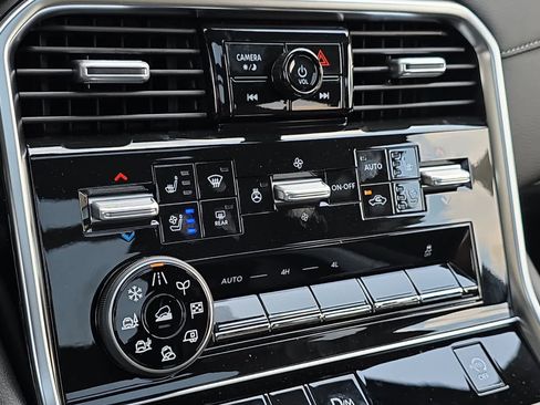 New 2025 Nissan Armada Platinum w/ Convenience Package image 22