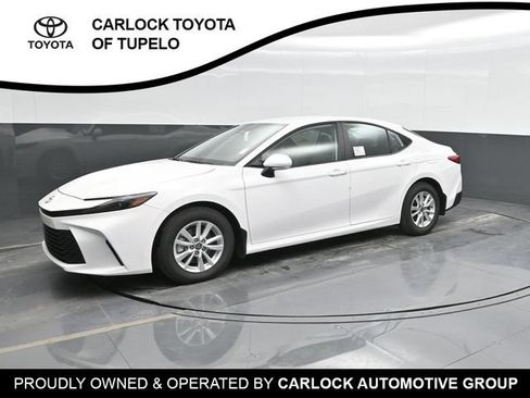 Used 2025 Toyota Camry LE w/ Convenience Package FWD image 8