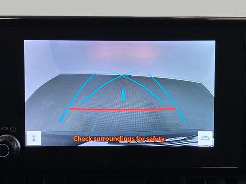 Used 2025 Toyota RAV4 XLE AWD/4WD image 22