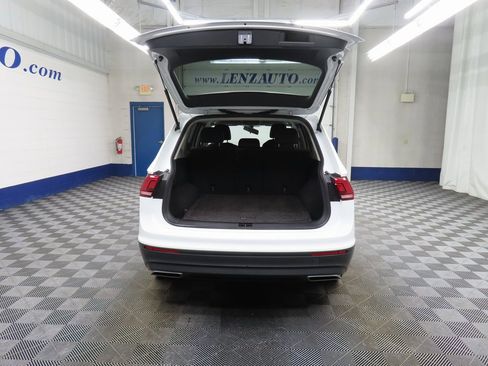 Used 2019 Volkswagen Tiguan SE image 30