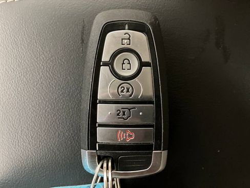 Certified 2022 Ford Explorer Limited w/ Limited Technology Package image 34