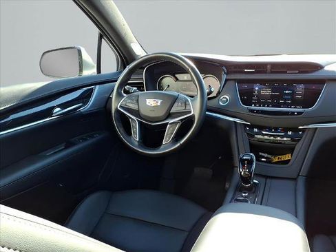 Used 2023 Cadillac XT5 Premium Luxury w/ LPO, Floor Liner Package image 11