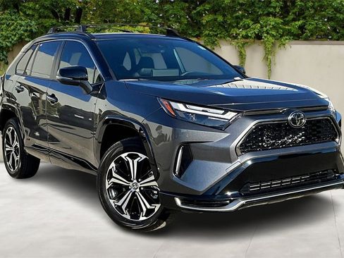 Certified 2025 Toyota RAV4 XSE image 1