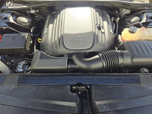 Used 2017 Dodge Challenger R/T image 30