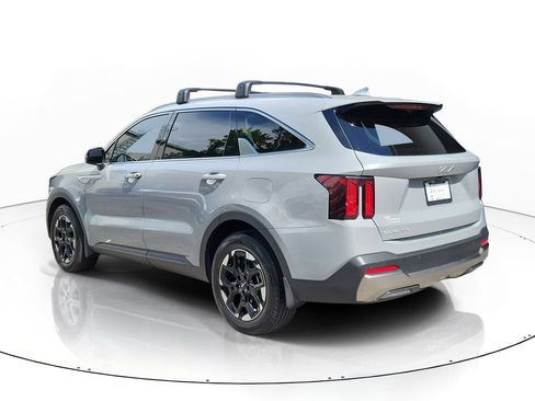 Certified 2026 Kia Sorento S FWD image 4