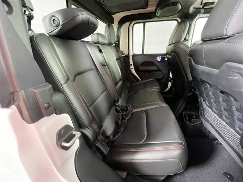 Used 2023 Jeep Gladiator Rubicon w/ LED Lighting Group image 25