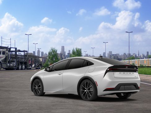New 2027 Toyota Prius XLE FWD image 8