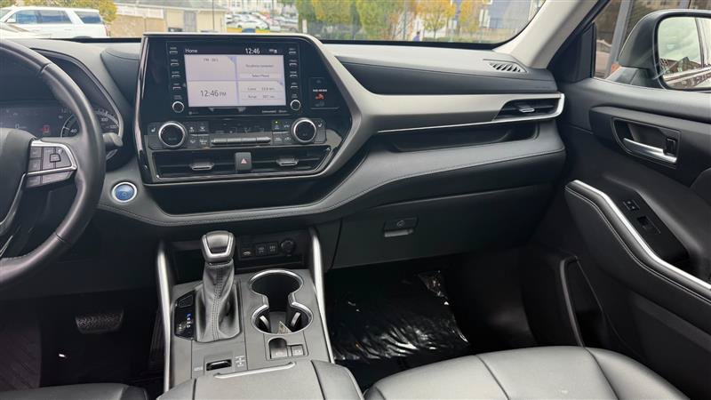 Used 2021 Toyota Highlander XLE FWD image 26