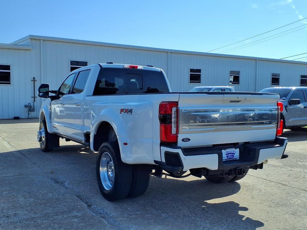Used 2025 Ford F450 Platinum w/ Platinum Plus Package AWD/4WD image 2