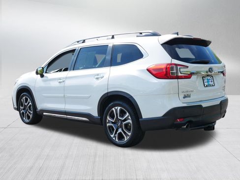 Used 2023 Subaru Ascent Touring AWD/4WD image 5