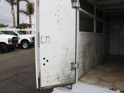 Used 2014 Ford E-350 and Econoline 350 Super Duty w/ Power Windows & Locks Group image 10