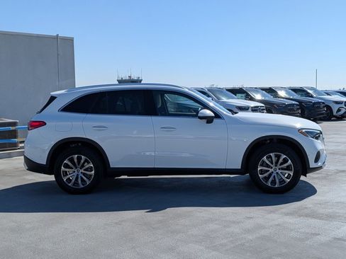 Used 2026 Mercedes-Benz GLC 300 GLC 300 image 4