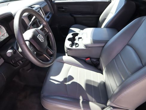 Used 2018 RAM 3500 Tradesman image 27