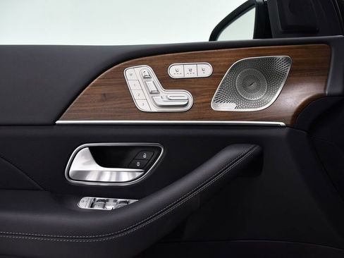 New 2026 Mercedes-Benz GLS 450 4MATIC image 14