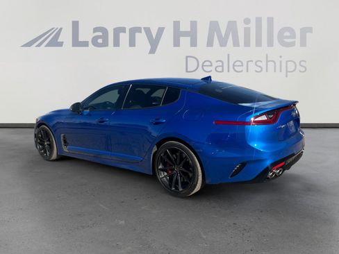 Used 2018 Kia Stinger GT2 image 3