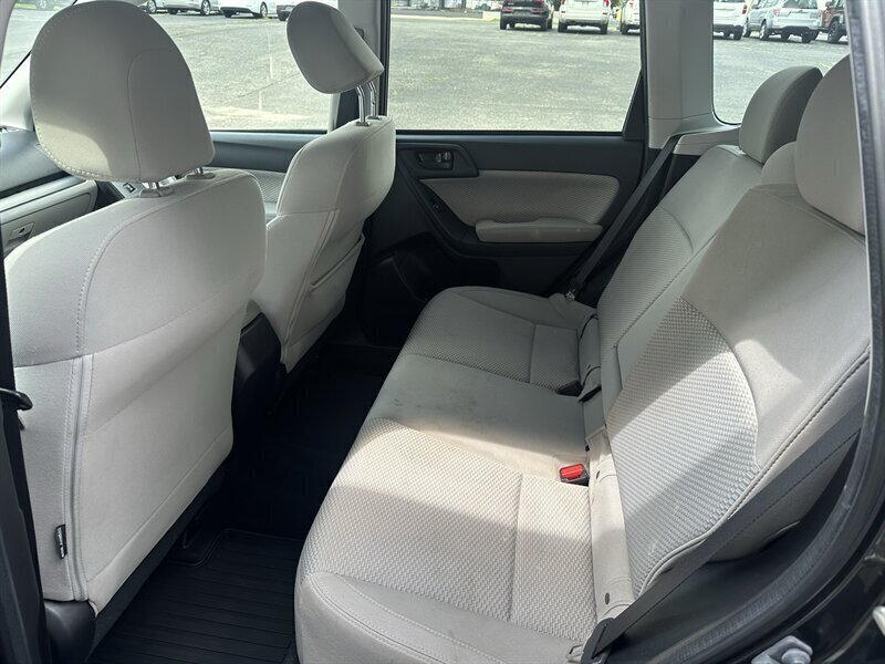 Used 2017 Subaru Forester 2.5i Premium w/ All-Weather Package AWD/4WD image 27