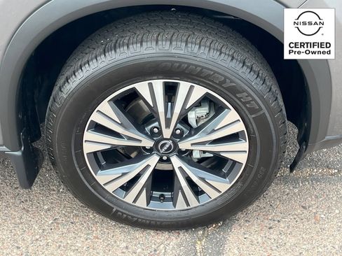 Certified 2023 Nissan Rogue SV FWD image 8