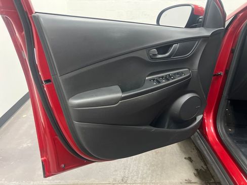 Used 2020 Hyundai Kona SEL Plus image 12