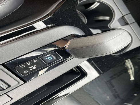 New 2026 Toyota Prius Plug-In Hybrid FWD image 40