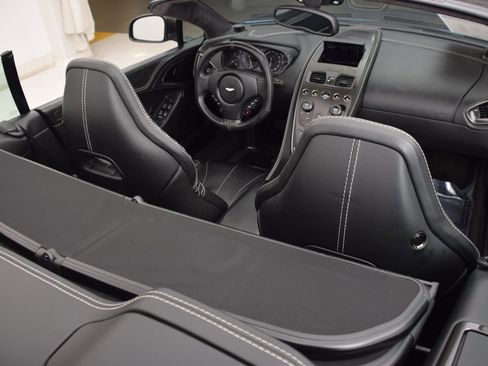 Used 2014 Aston Martin Vanquish Volante image 21
