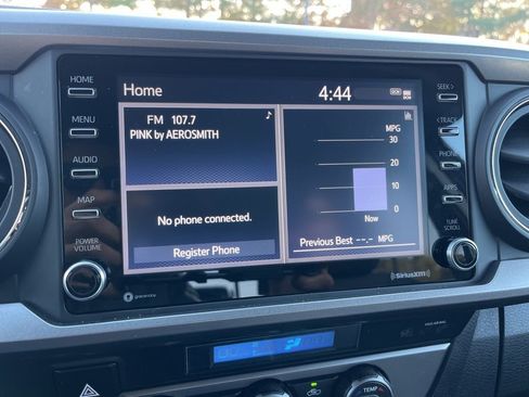 Used 2022 Toyota Tacoma SR5 image 10