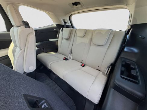 Used 2020 Subaru Ascent Premium w/ Convenience Package image 12