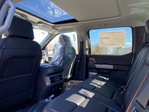 New 2026 Ford F350 Lariat w/ Lariat Premium Package image 17