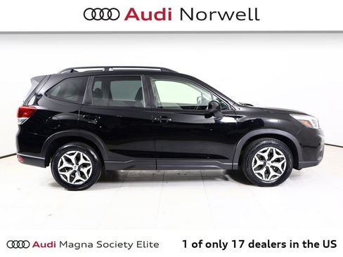 Used 2021 Subaru Forester Premium image 18