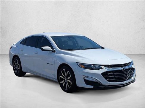 Used 2024 Chevrolet Malibu RS FWD image 3