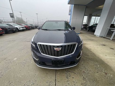 Certified 2025 Cadillac XT5 Premium Luxury image 3