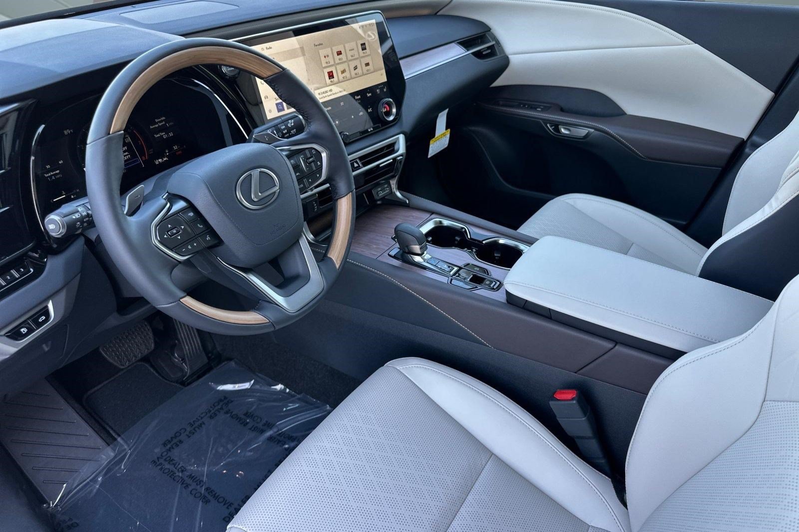 New 2026 Lexus RX 350 Premium Plus w/ Accessory Package (2T) FWD image 4