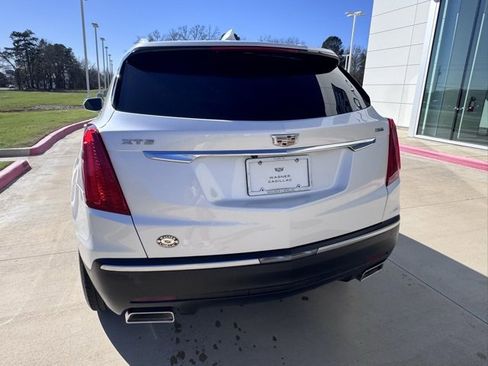 Used 2017 Cadillac XT5 Luxury w/ Driver Awareness Package image 4