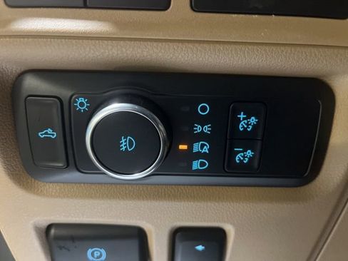 Used 2022 Ford F150 Lariat w/ Equipment Group 502A High image 14