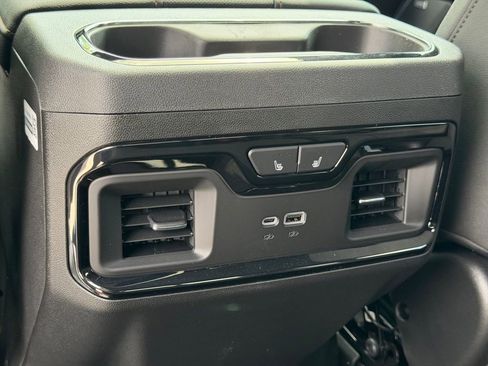 New 2026 GMC Sierra 3500 AT4 w/ AT4 Premium Plus Package AWD/4WD image 23