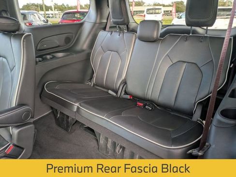 Used 2026 Chrysler Pacifica Limited w/ S Appearance Package image 29