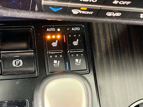 Used 2017 Lexus RX 350 w/ Premium Package image 20