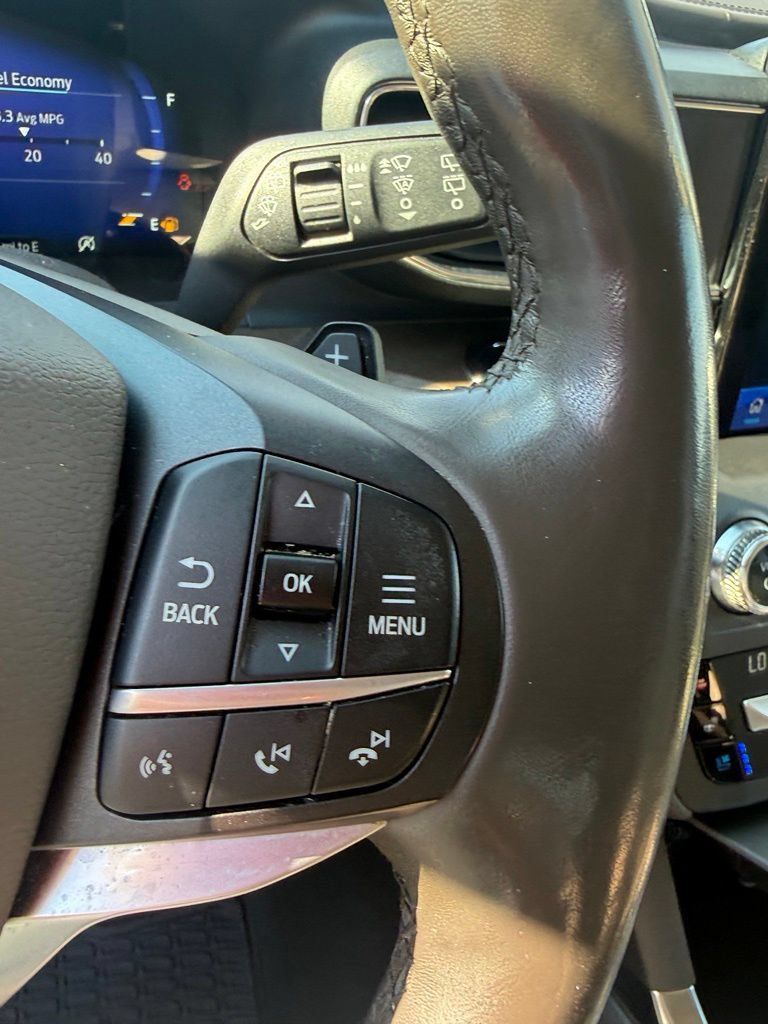 Used 2020 Ford Explorer Platinum w/ Premium Technology Package AWD/4WD image 16