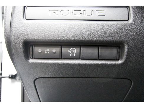 Used 2025 Nissan Rogue S FWD image 20