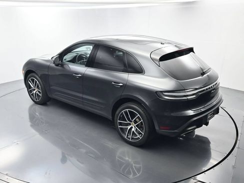 Certified 2025 Porsche Macan w/ Premium Package Plus AWD/4WD image 36