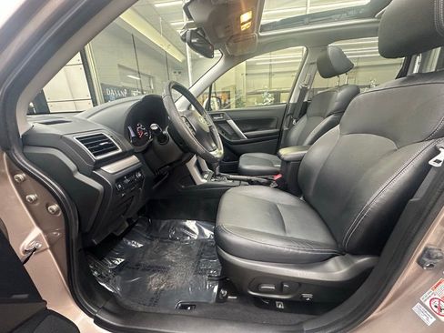 Used 2016 Subaru Forester 2.5i Touring w/ Eyesight & Navigation System image 16