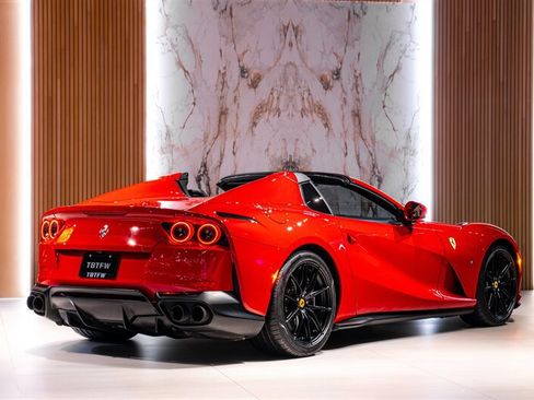 Used 2022 Ferrari 812 GTS RWD image 3