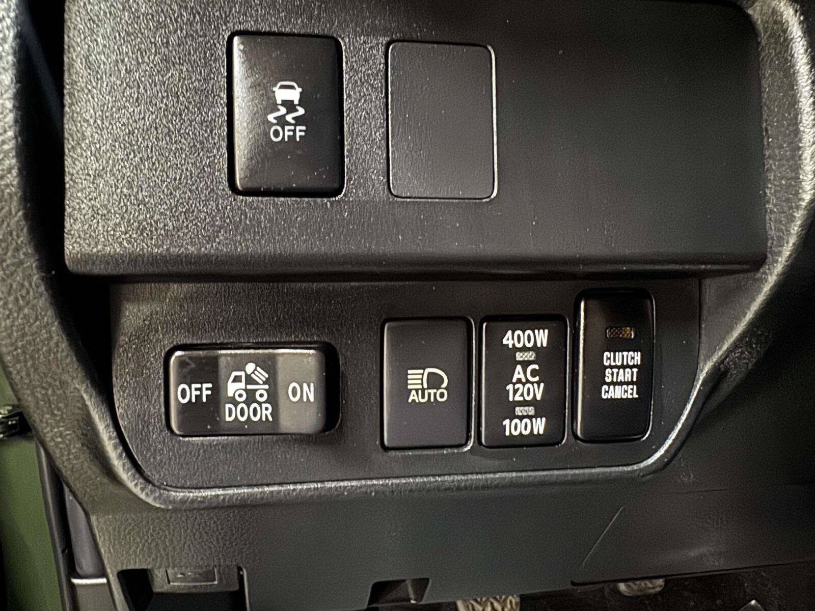 Used 2022 Toyota Tacoma TRD Off-Road AWD/4WD image 27