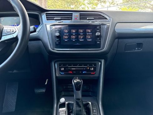 Used 2024 Volkswagen Tiguan SE FWD image 26