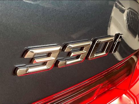 Certified 2025 BMW 330i Sedan image 9